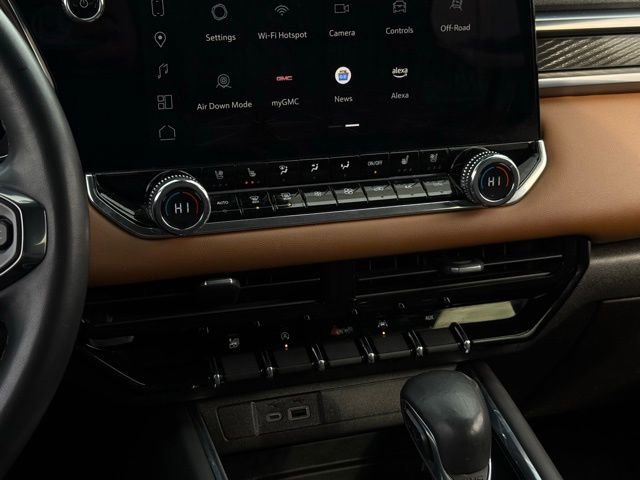 Used 2023 GMC Canyon AT4 w/ AT4 Premium Package image 27