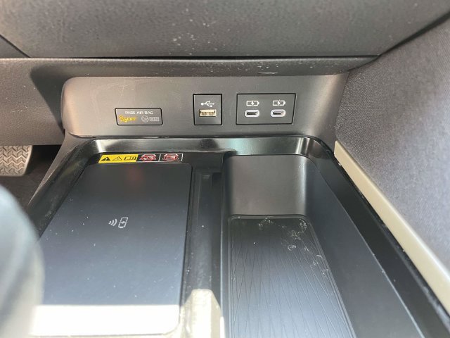 Used 2025 Toyota Camry LE w/ Convenience Package FWD image 29