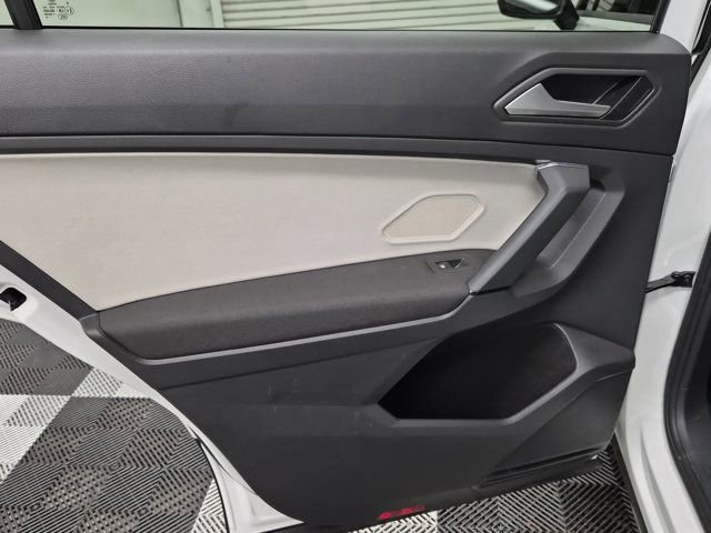 Used 2019 Volkswagen Tiguan S image 16