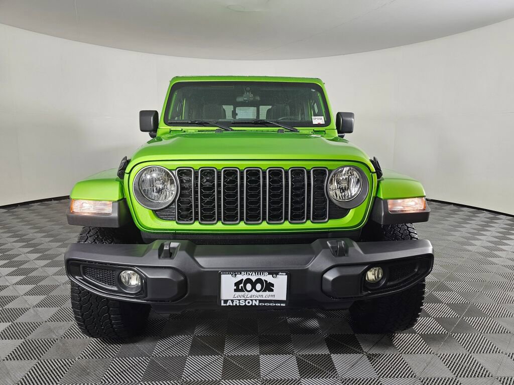 Used 2025 Jeep Gladiator Sport image 8