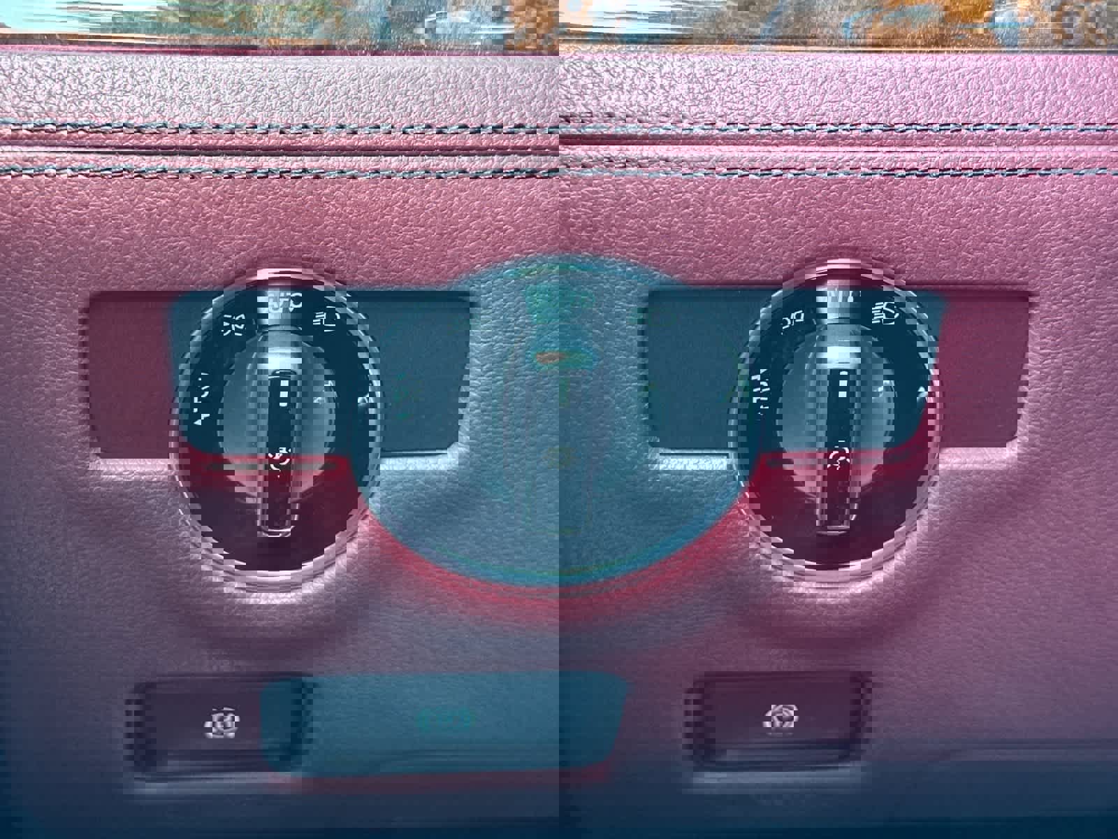 Used 2017 Mercedes-Benz SL 550 image 27