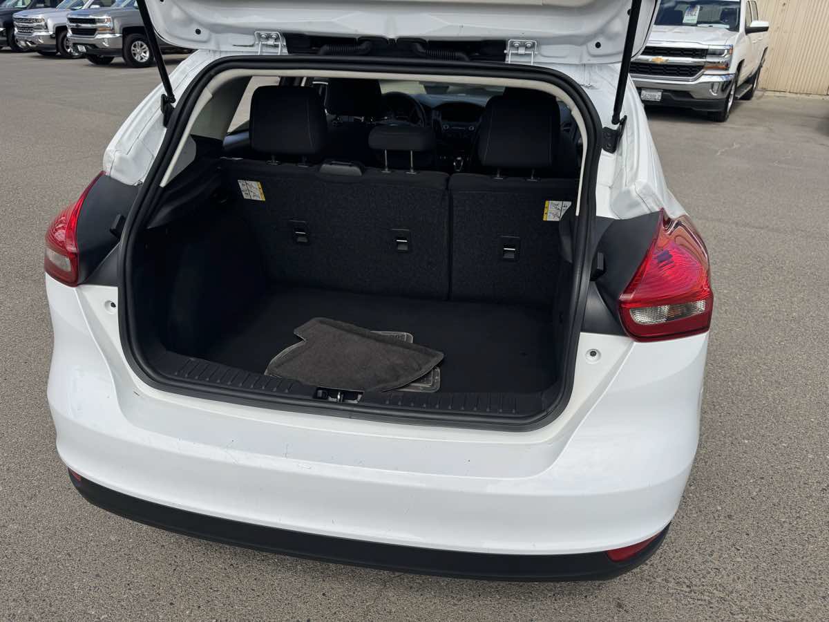 Used 2015 Ford Focus SE FWD image 36