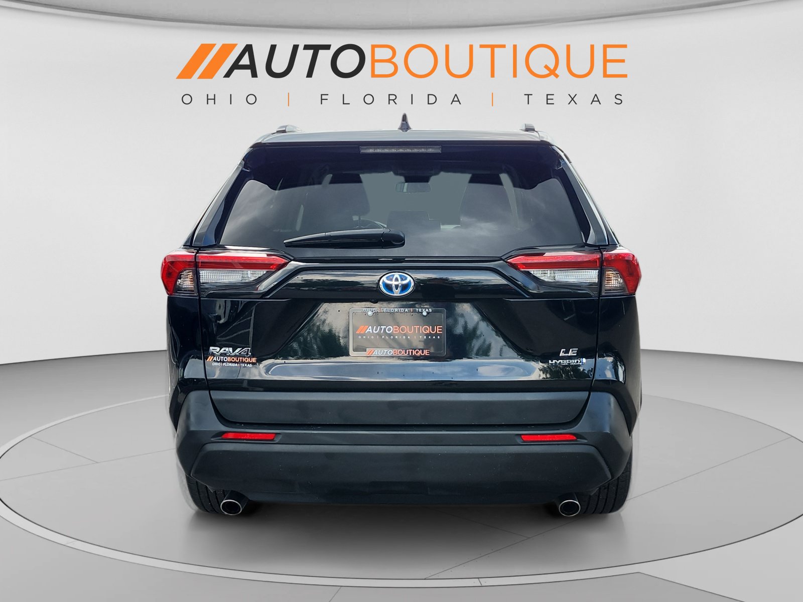 Used 2022 Toyota RAV4 LE AWD/4WD image 4