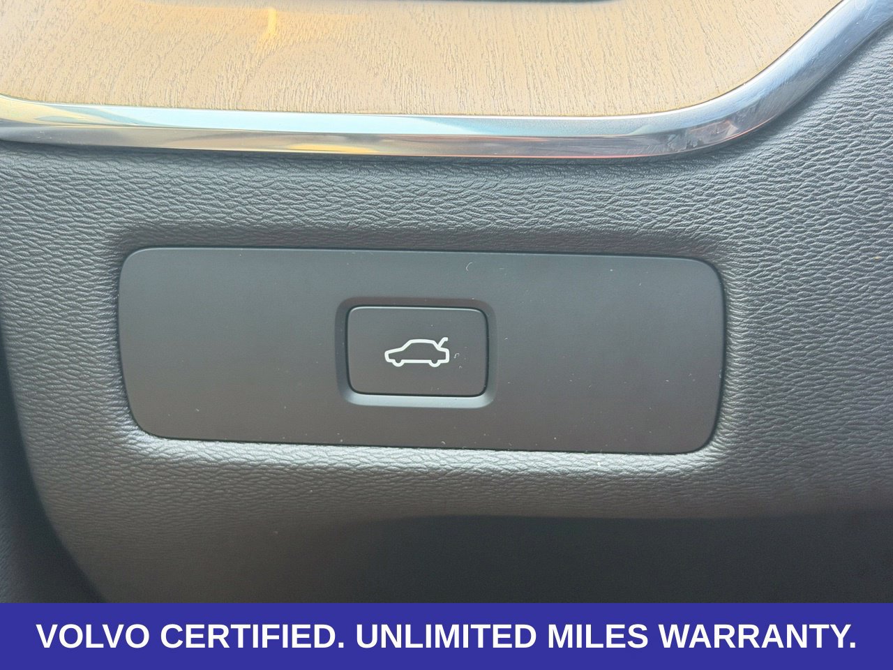 Certified 2026 Volvo XC60 B5 Plus AWD/4WD image 20