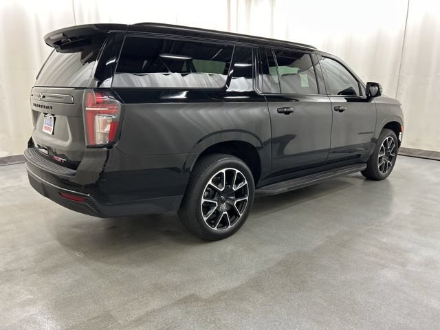 Used 2024 Chevrolet Suburban RST w/ Luxury Package image 4