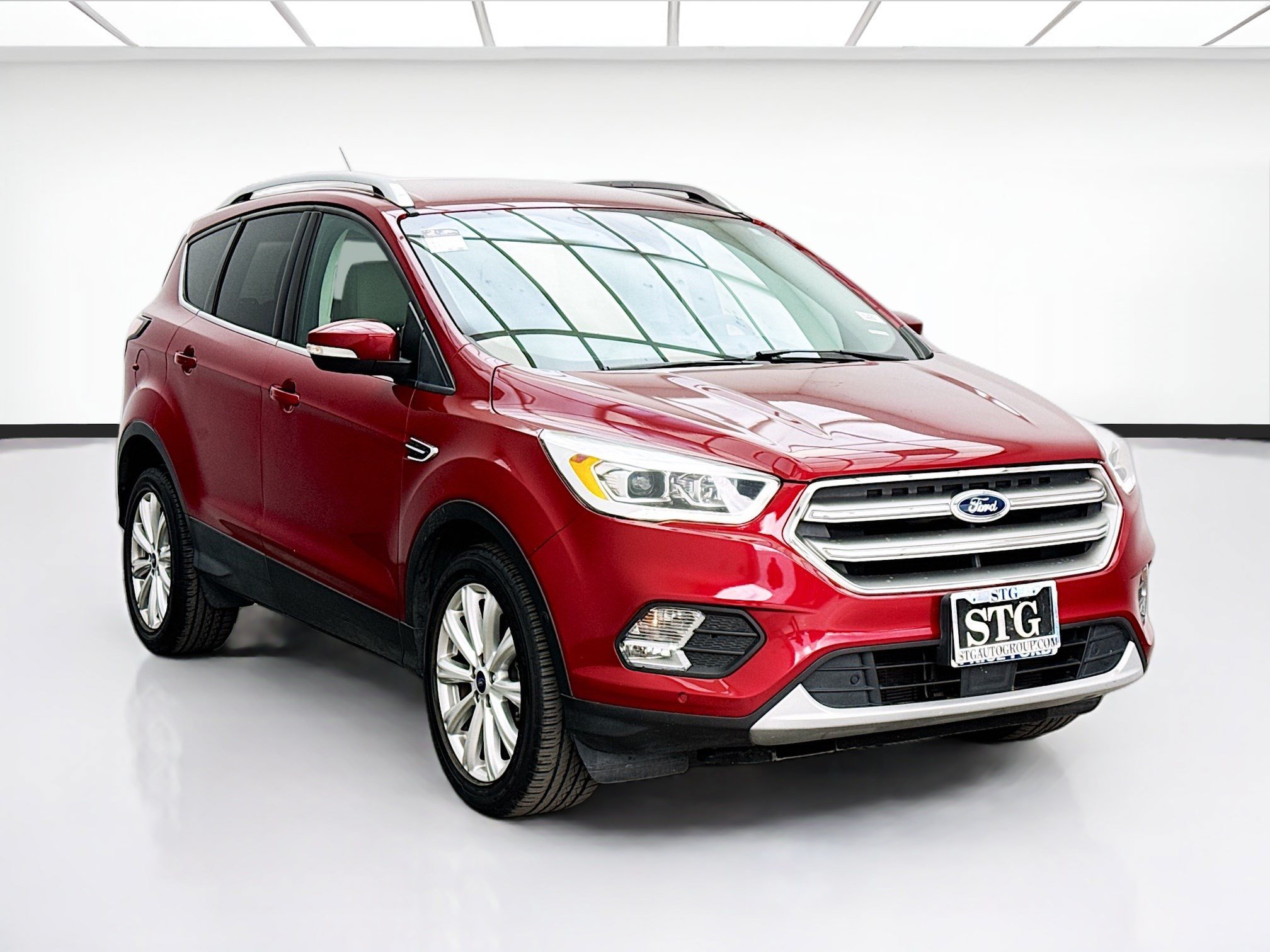 Used 2017 Ford Escape Titanium w/ Equipment Group 301A FWD image 3
