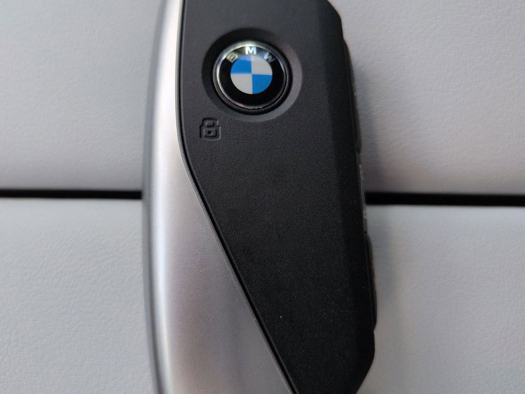 New 2026 BMW X5 xDrive40i w/ Executive Package image 30