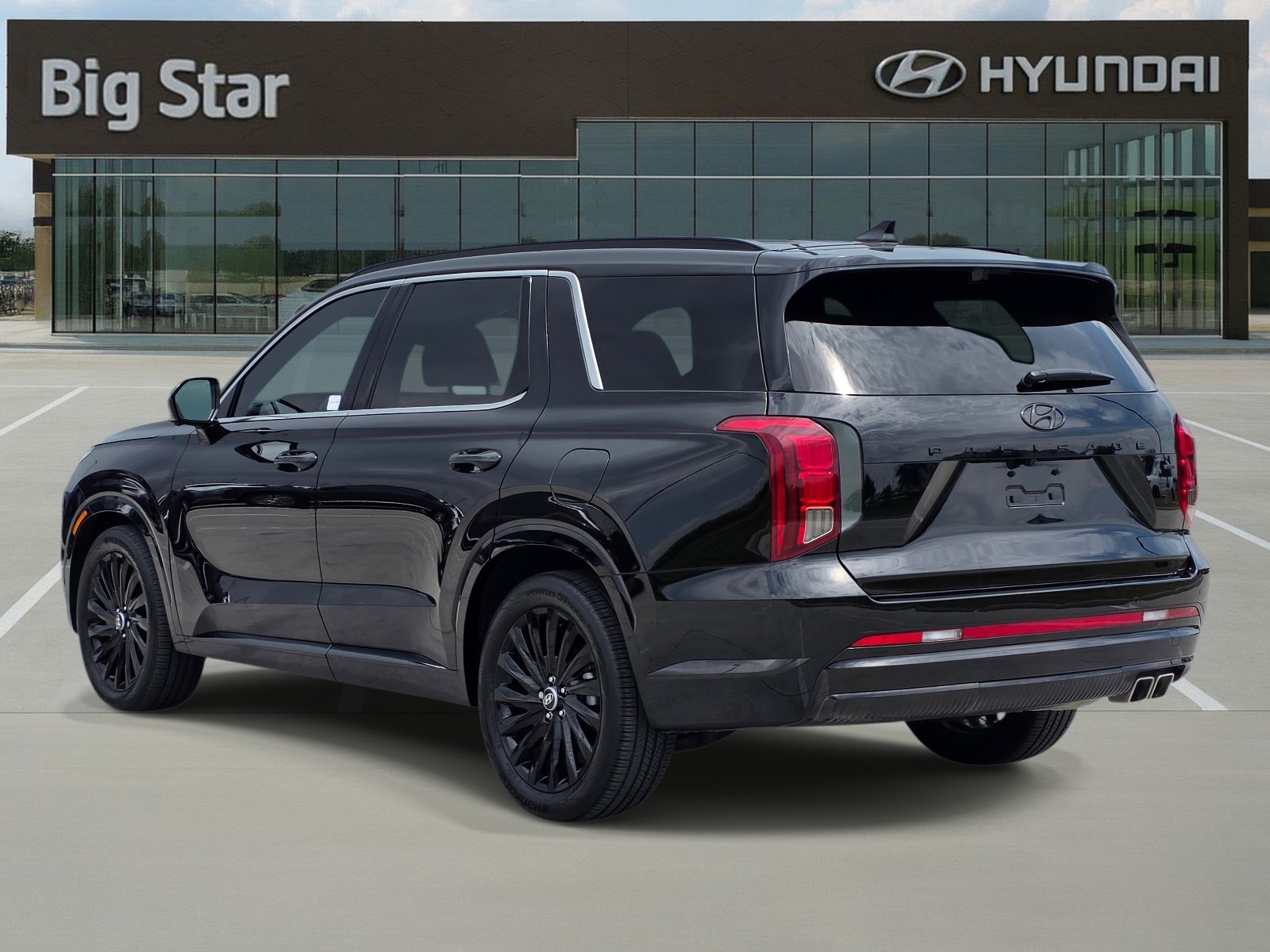 Used 2024 Hyundai Palisade Calligraphy AWD/4WD image 3