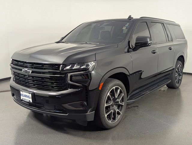 Used 2023 Chevrolet Suburban RST w/ Luxury Package AWD/4WD image 4