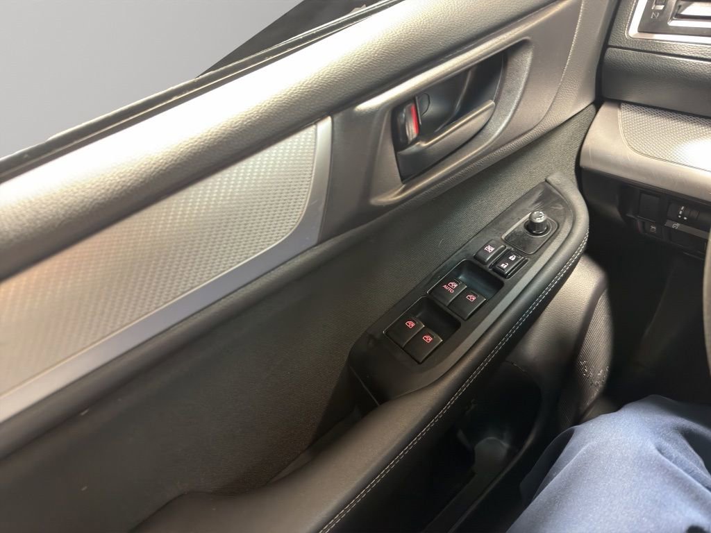 Used 2019 Subaru Outback 2.5i AWD/4WD image 11