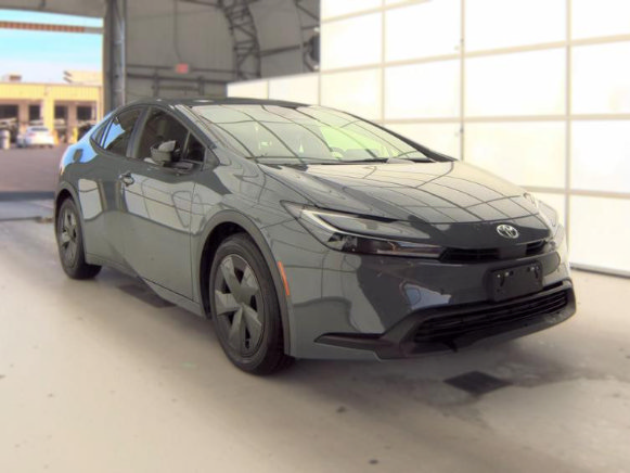 Used 2025 Toyota Prius LE FWD image 3