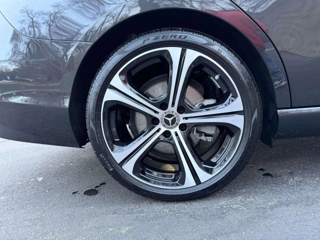 Certified 2025 Mercedes-Benz C 300 4MATIC Sedan image 32