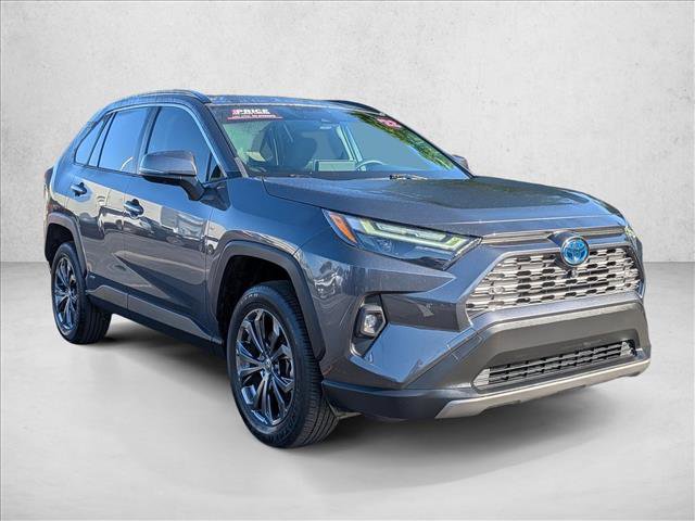 Used 2022 Toyota RAV4 Limited video 3