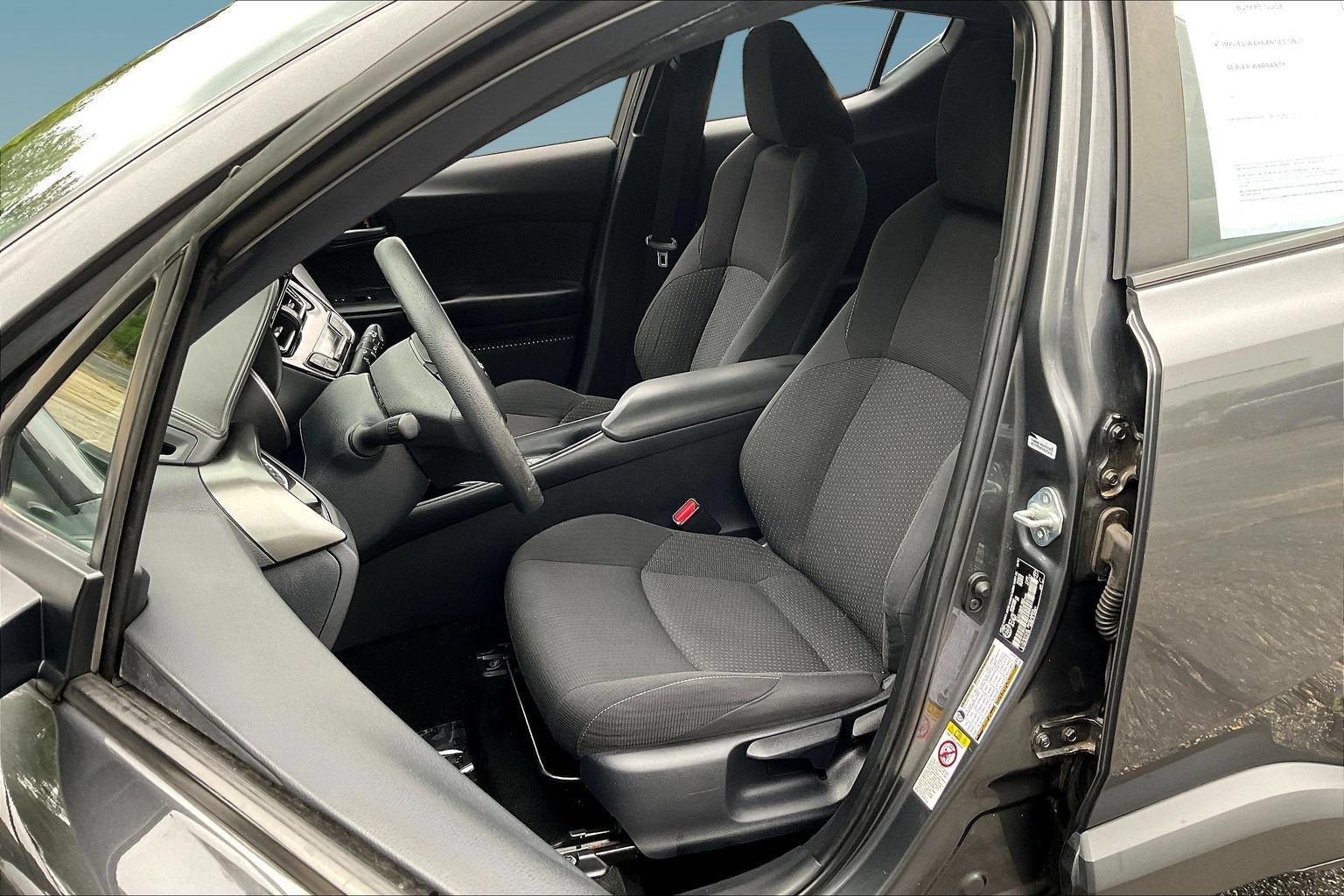 Used 2019 Toyota C-HR LE FWD image 20