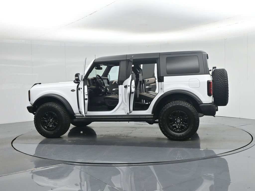 Used 2022 Ford Bronco Wildtrak image 34