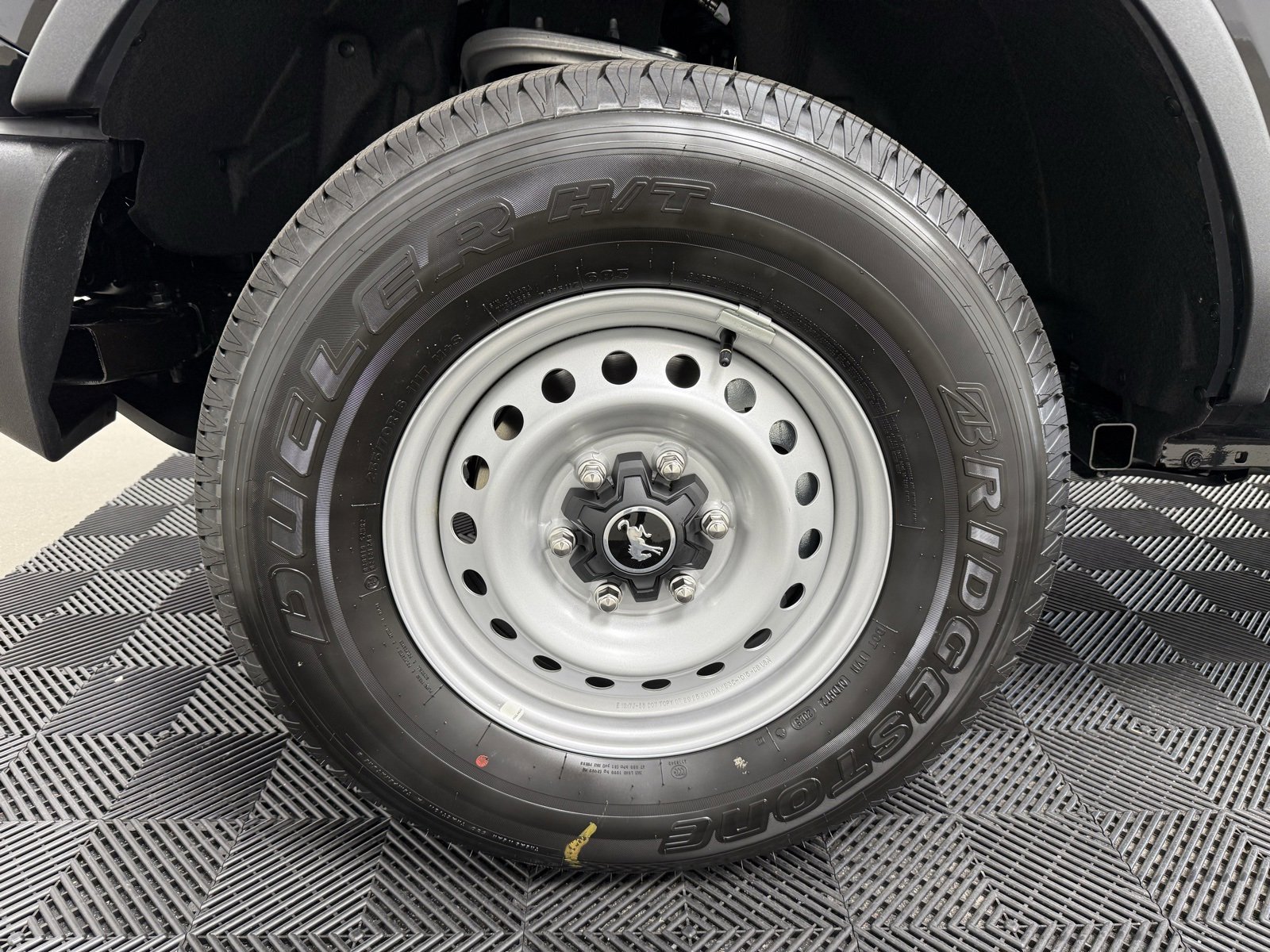 New 2025 Ford Bronco 4-Door image 24