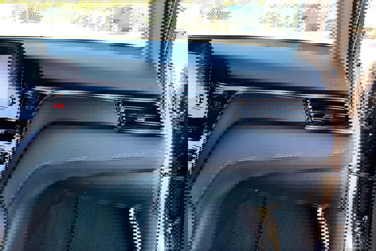 Used 2024 Toyota Camry SE image 17