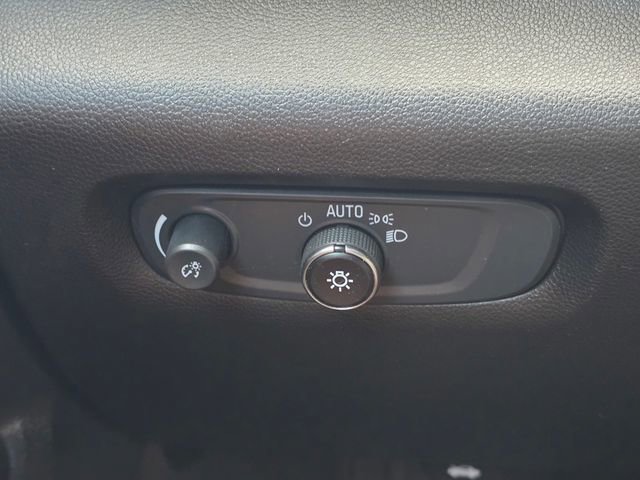 Certified 2023 Chevrolet Traverse LS w/ LPO, Cargo Package FWD image 32