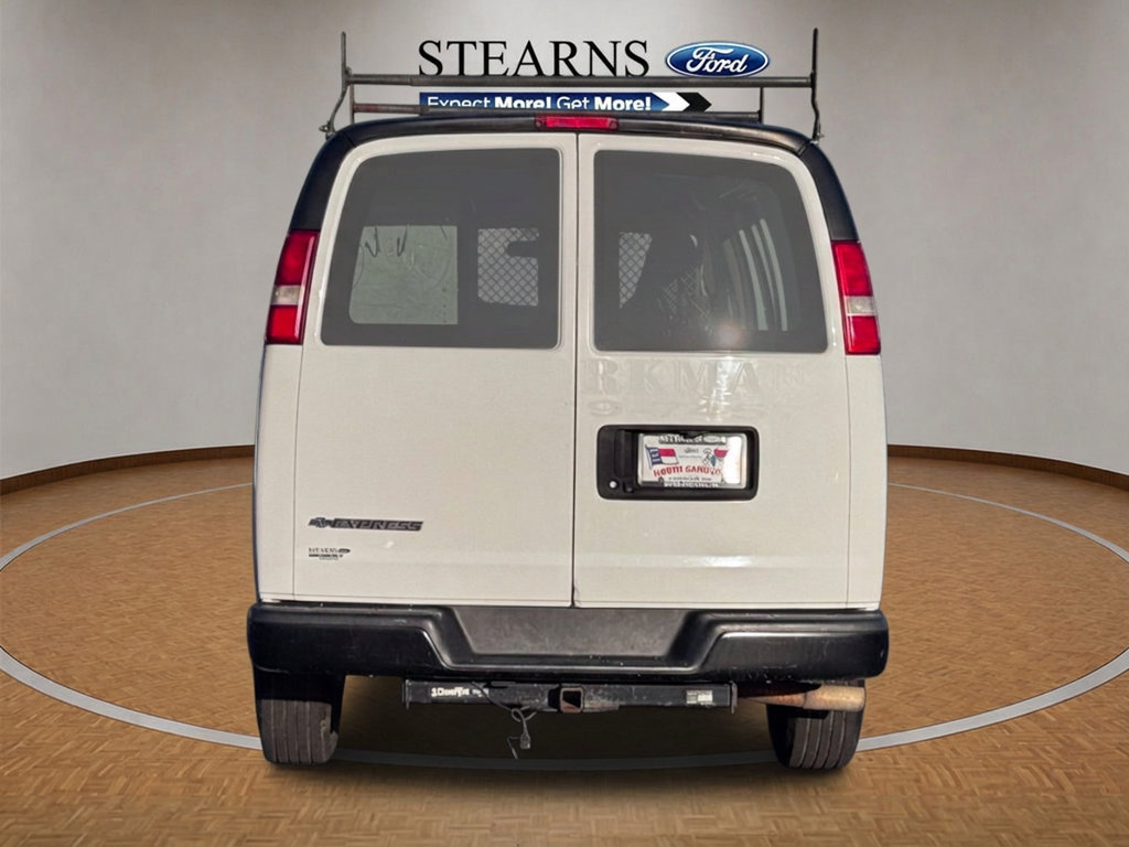 Used 2017 Chevrolet Express 2500 RWD image 14