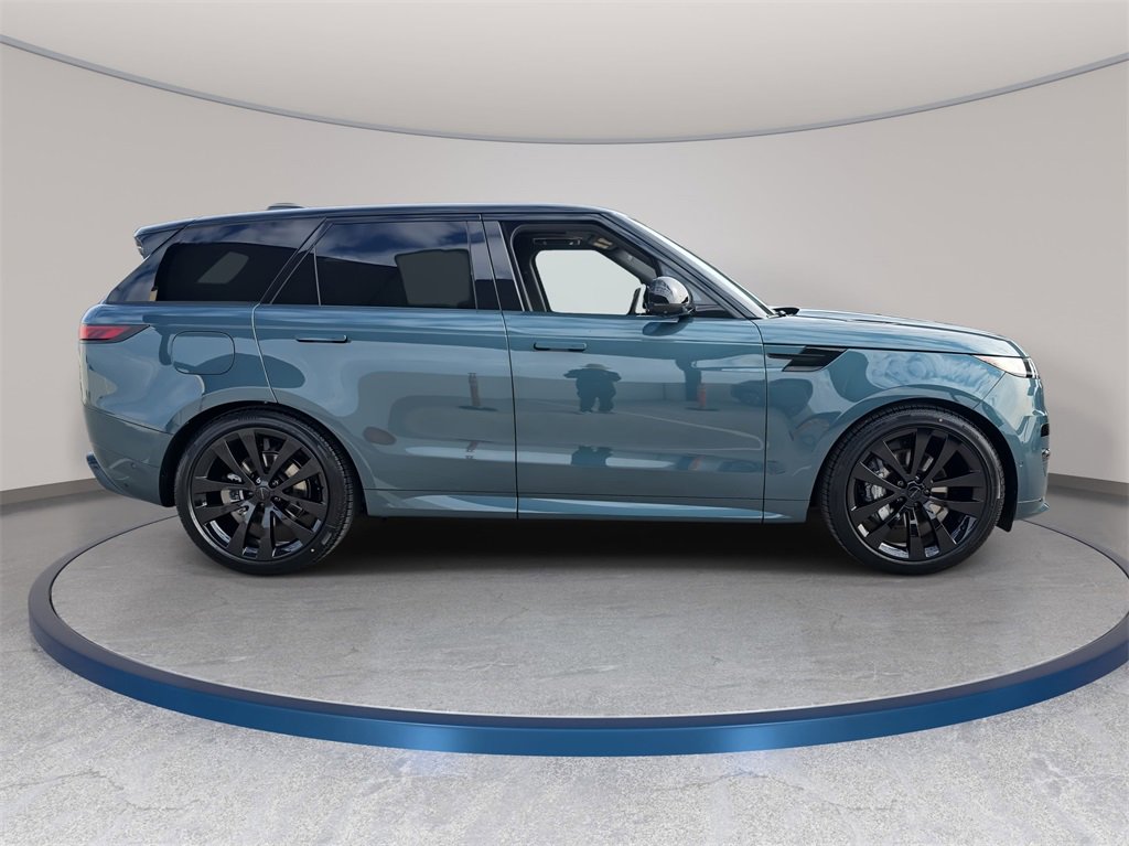 New 2026 Land Rover Range Rover Sport Dynamic SE image 4