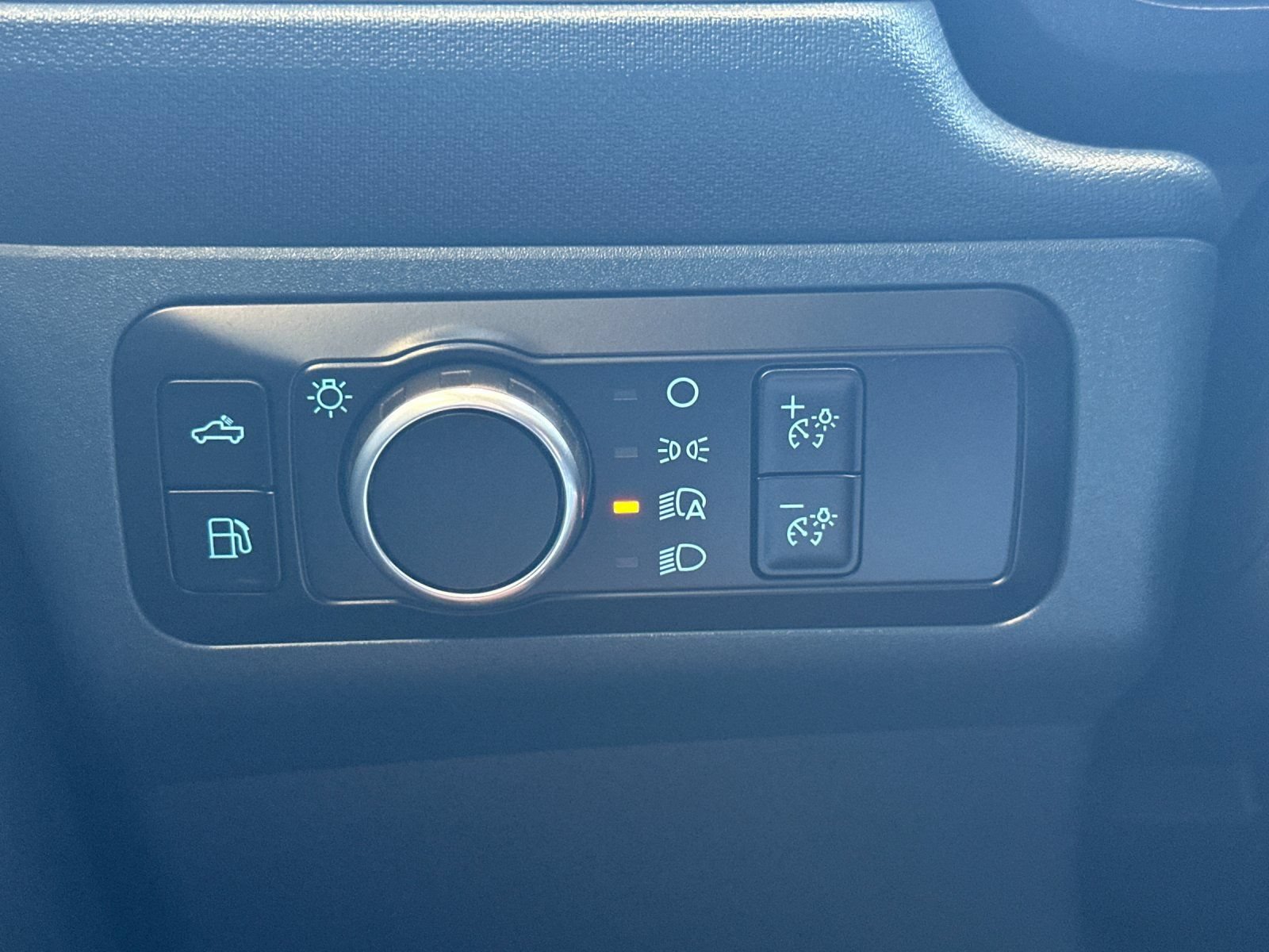 Used 2025 Ford Maverick XL FWD image 33