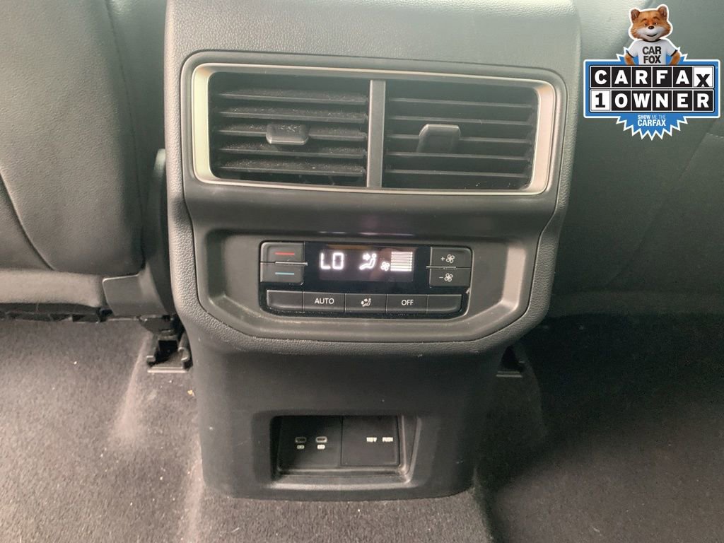 Used 2024 Volkswagen Atlas SE image 13