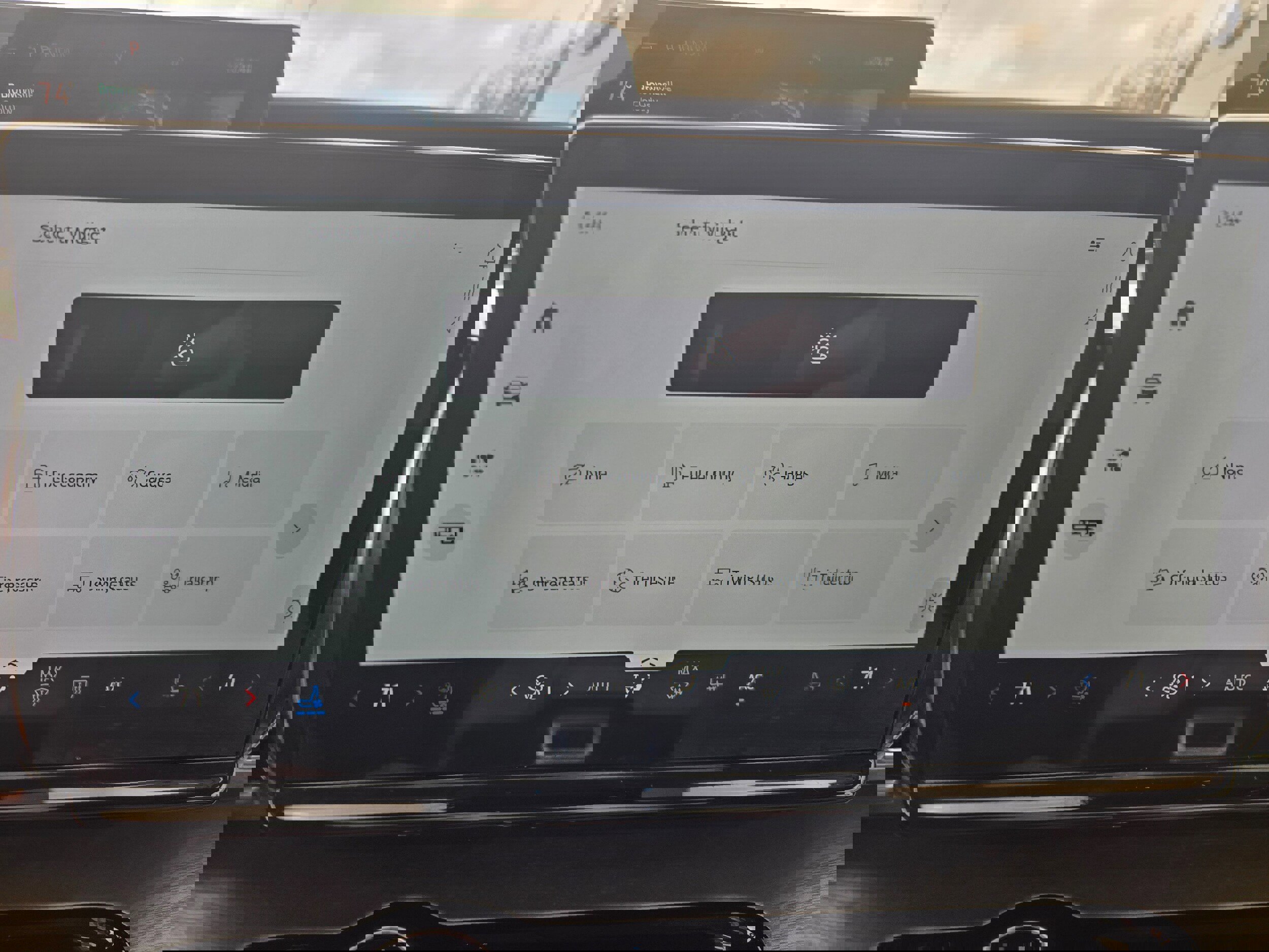 Certified 2025 Ford Expedition Platinum image 23