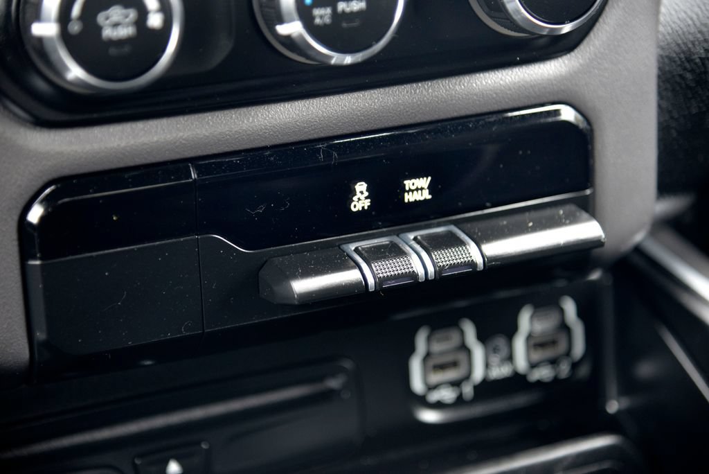 Used 2019 RAM 1500 Big Horn AWD/4WD image 26