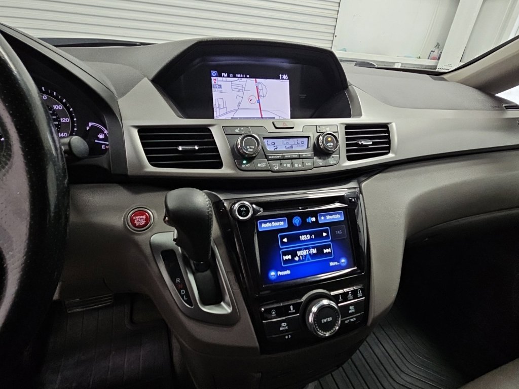 Used 2016 Honda Odyssey Touring Elite image 11