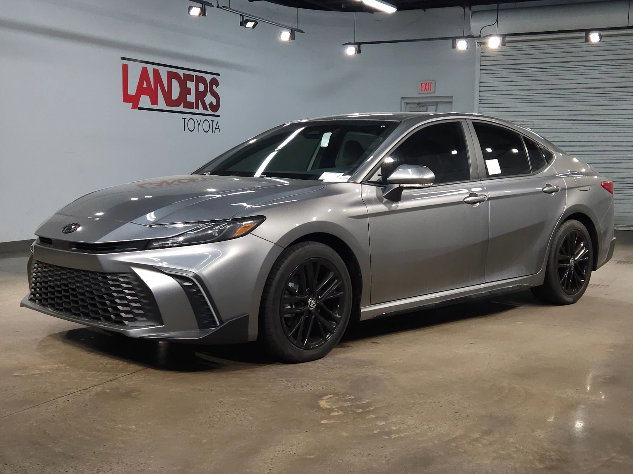 New 2026 Toyota Camry SE image 3