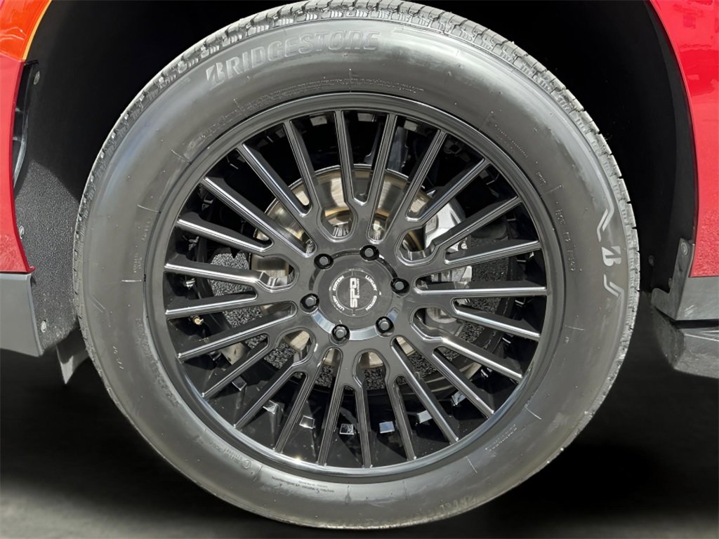 Used 2022 Chevrolet Suburban RST w/ Luxury Package image 29