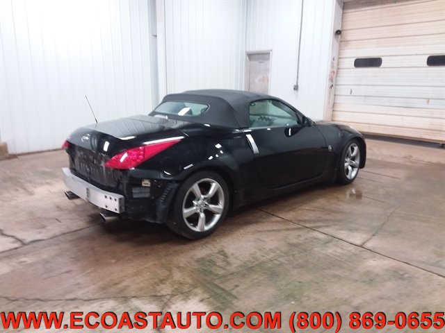 Used 2006 Nissan 350Z Touring image 3
