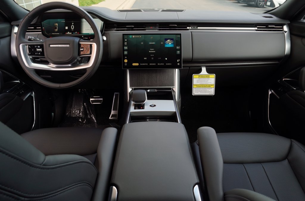 New 2026 Land Rover Range Rover SE AWD/4WD image 8