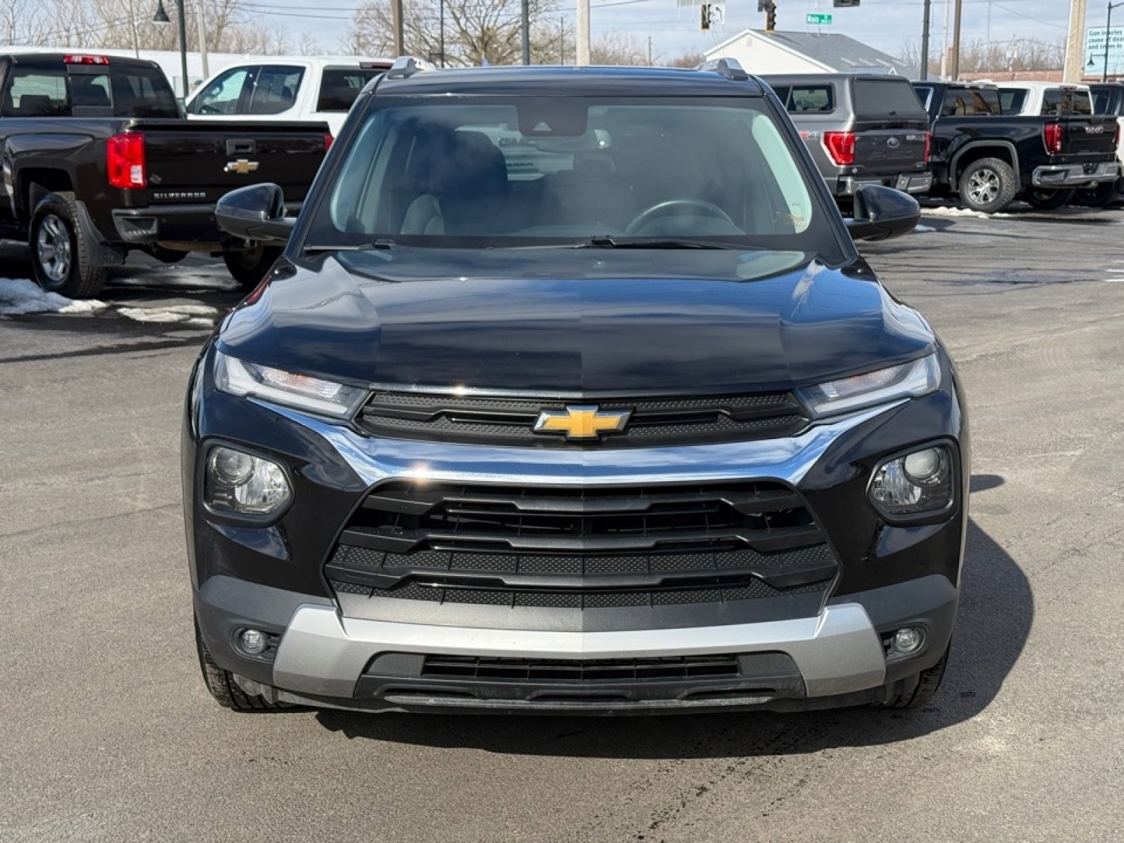 Used 2023 Chevrolet TrailBlazer LT w/ Sun and Liftgate Package image 3