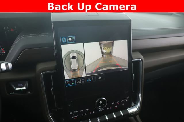 Used 2025 GMC Yukon Denali Ultimate AWD/4WD image 27