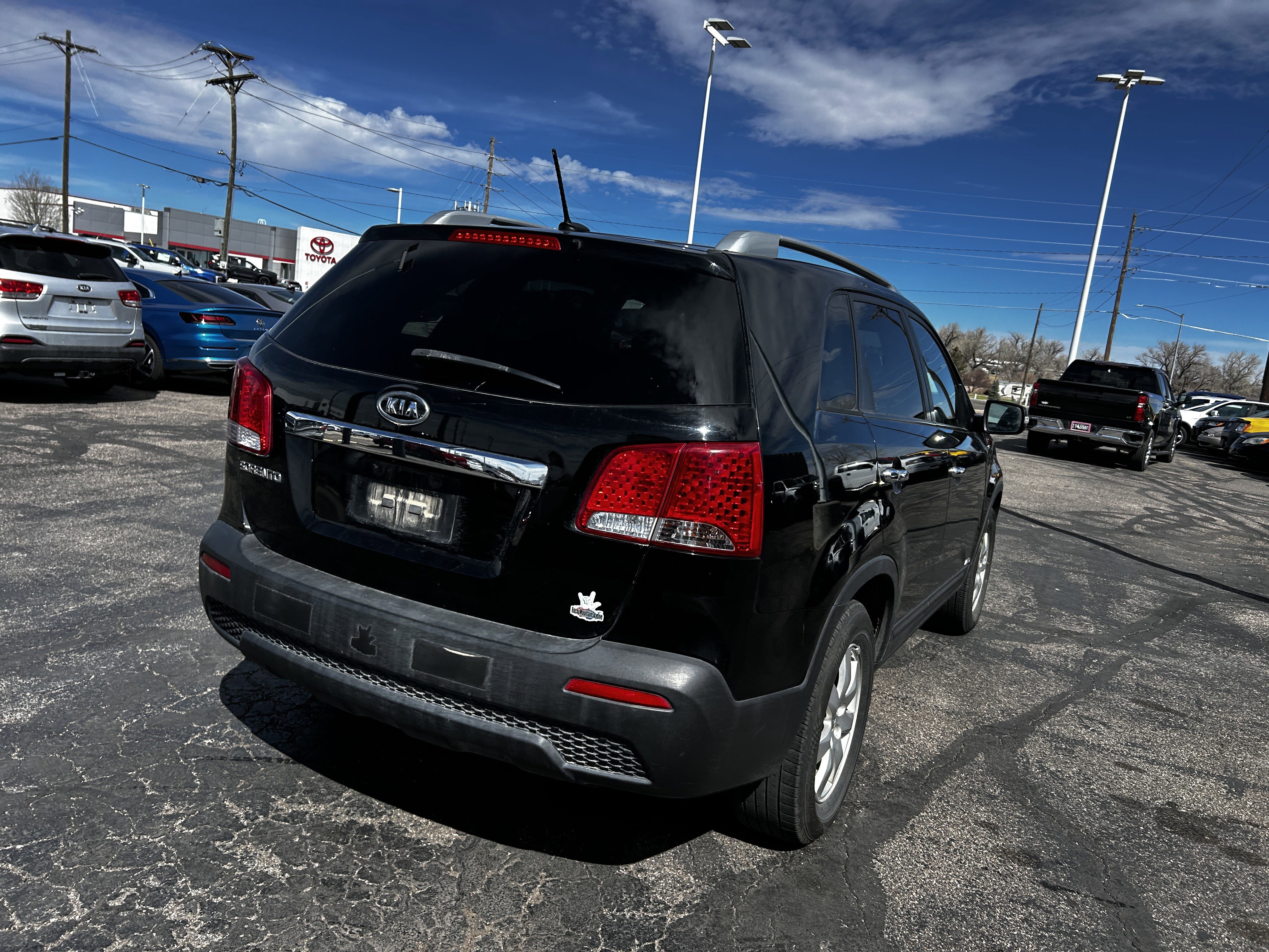Used 2012 Kia Sorento LX w/ Third Row Pkg image 5