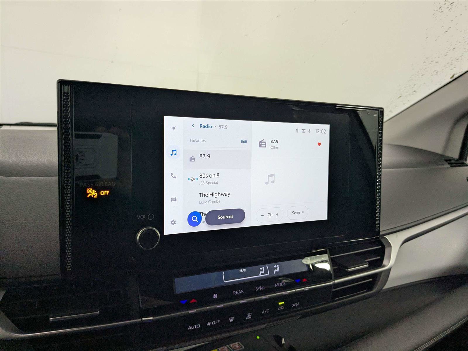 New 2026 Toyota Sienna LE image 16