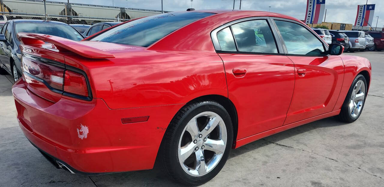 Used 2014 Dodge Charger SXT RWD image 5