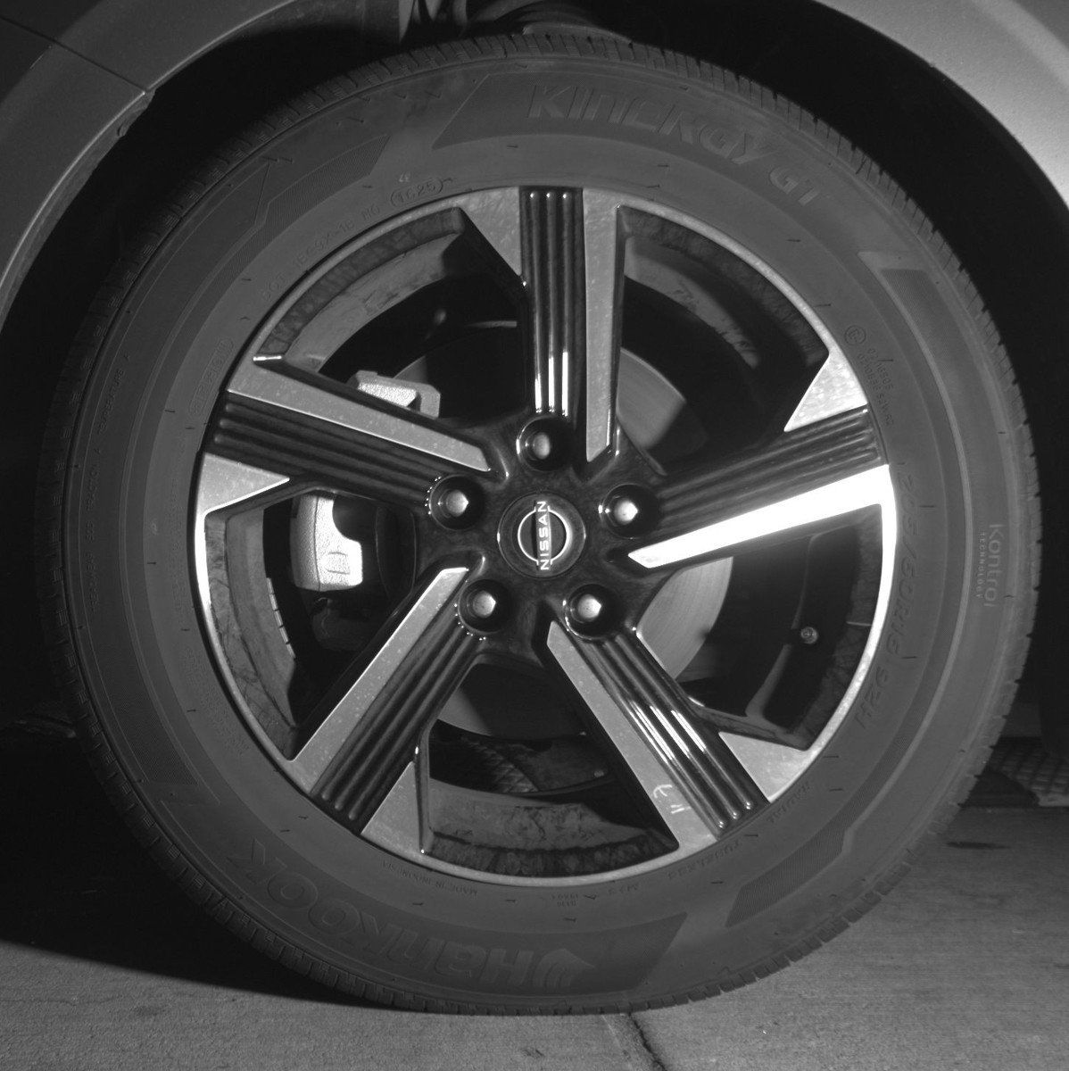 Used 2025 Nissan Sentra SV image 12