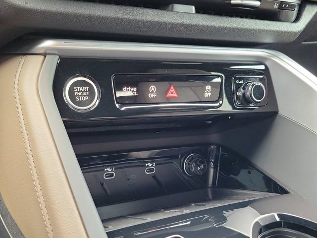 Certified 2025 Audi Q5 Premium w/ Convenience Package AWD/4WD image 27