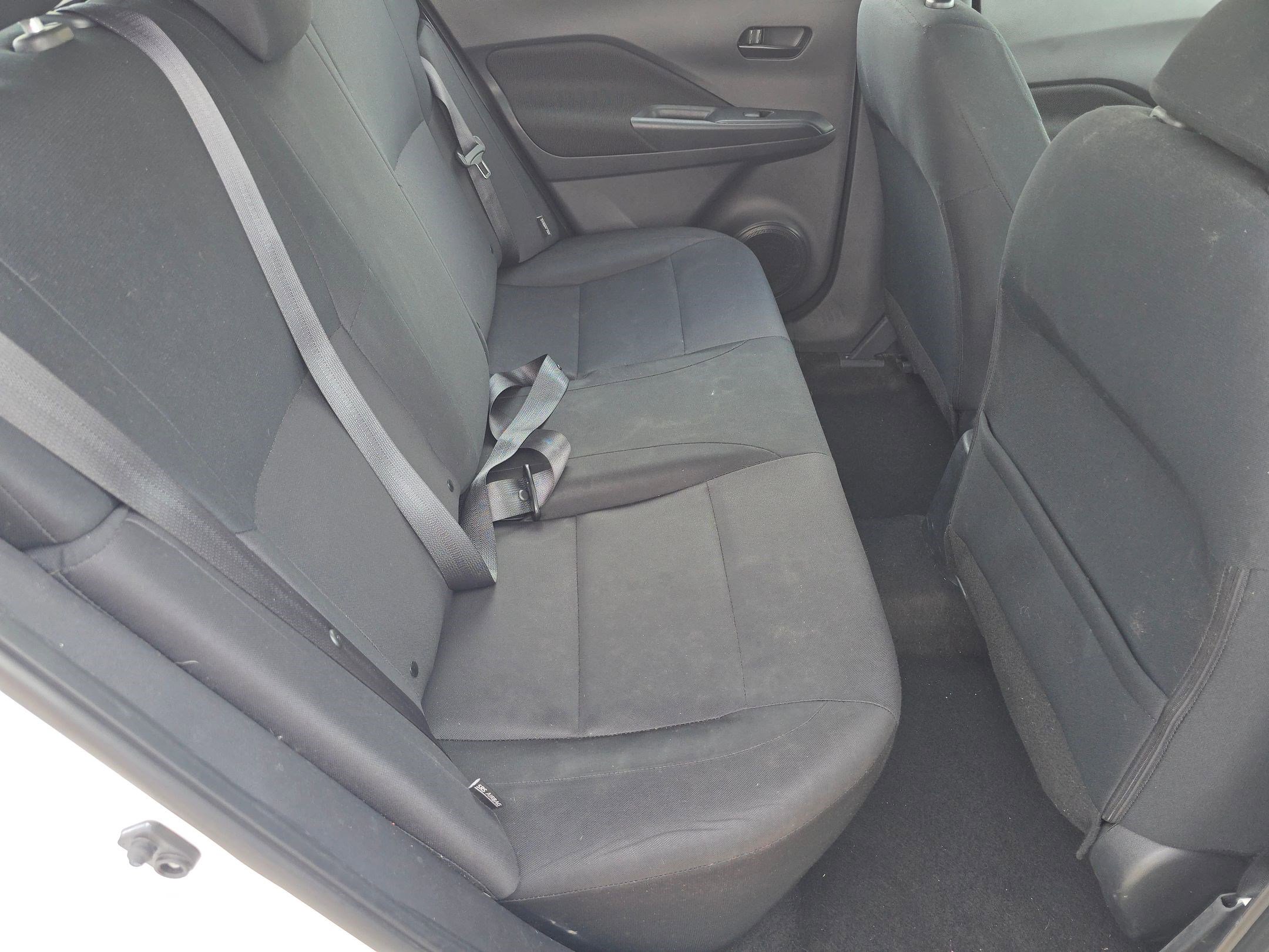 Used 2024 Nissan Kicks SV image 28