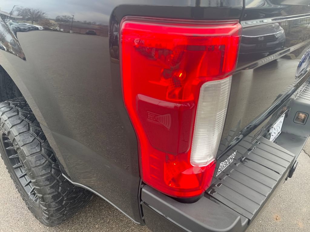 Used 2019 Ford F250 Lariat image 46