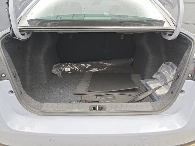Used 2025 Nissan Versa SV w/ Trunk Package FWD image 15