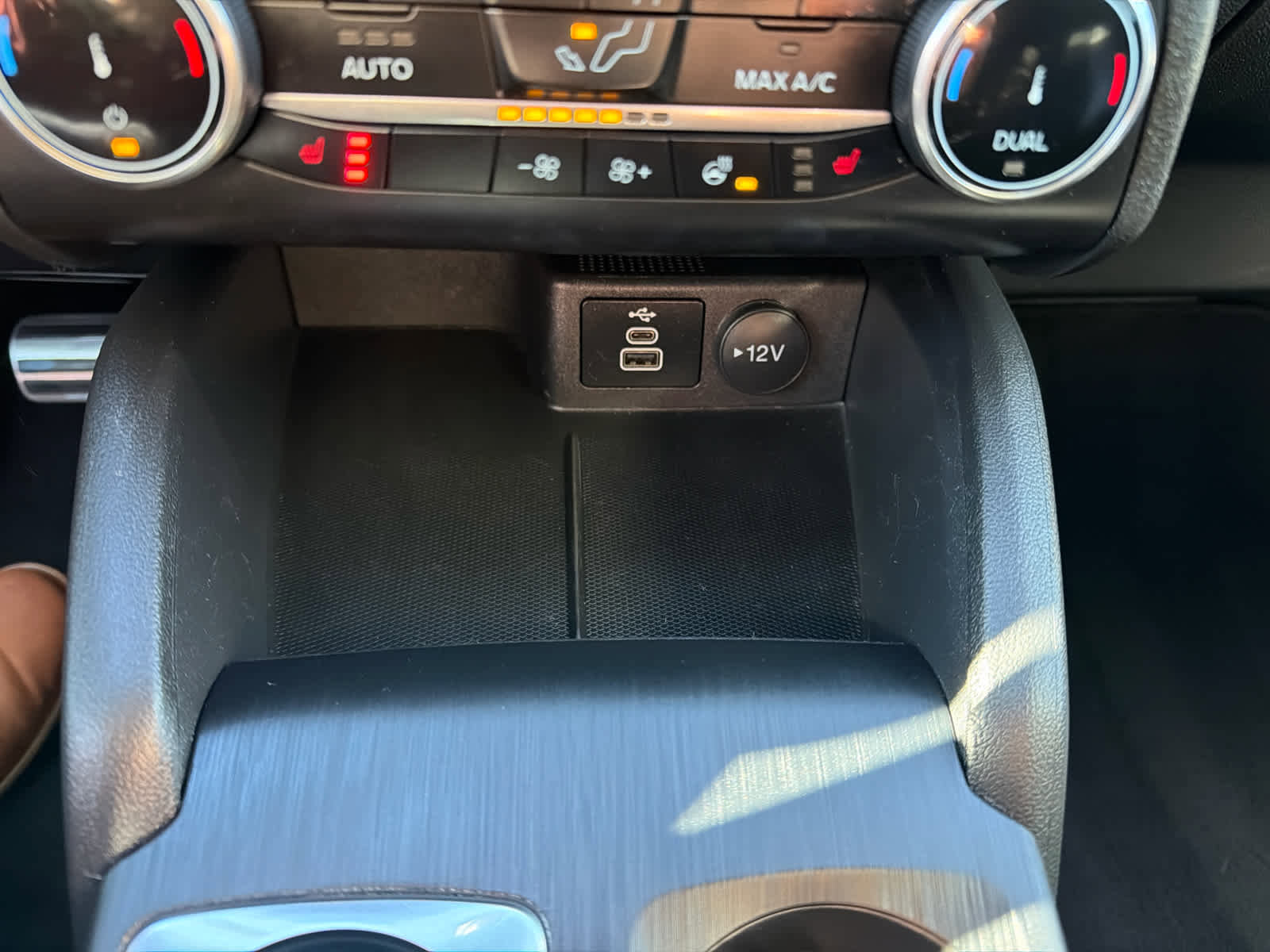 Used 2024 Ford Escape ST-Line image 30