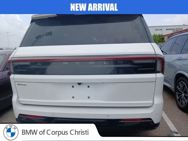Used 2025 Lincoln Navigator Black Label AWD/4WD image 11