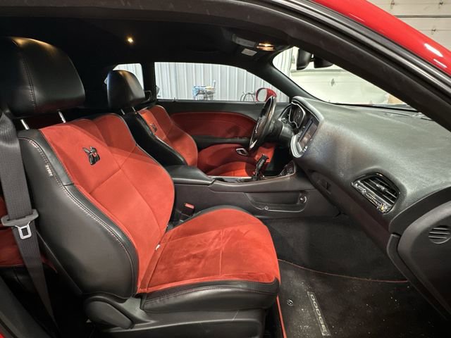 Used 2016 Dodge Challenger R/T Scat Pack w/ Leather Interior Group image 29