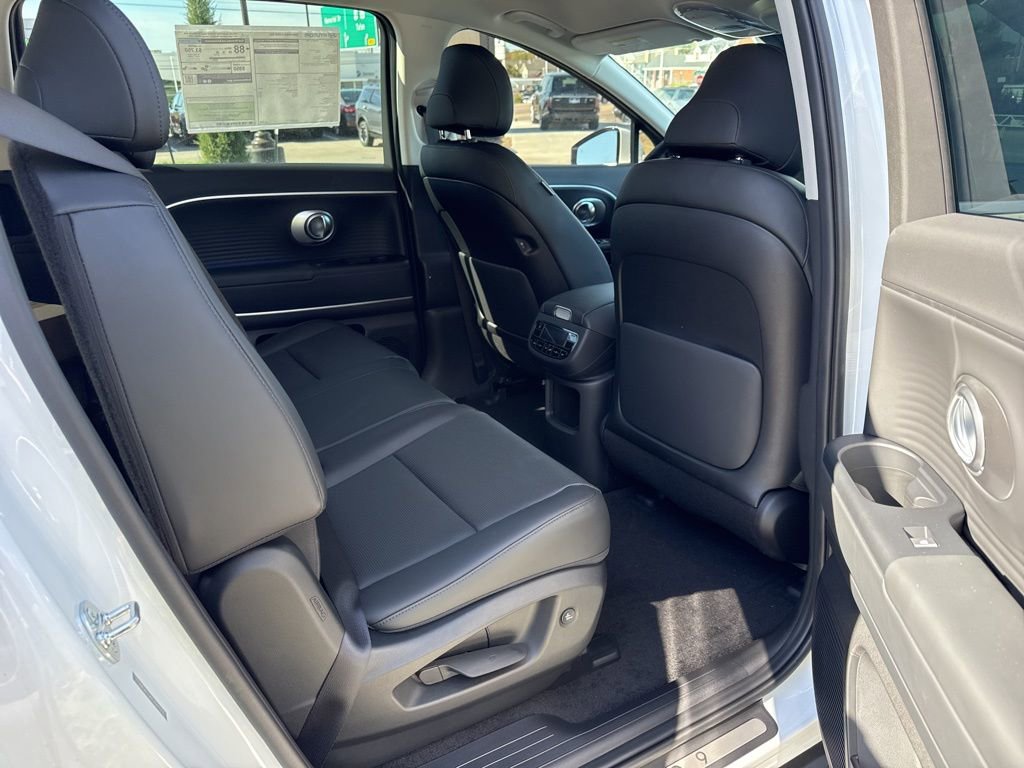 New 2026 Hyundai Ioniq 9 SEL image 12