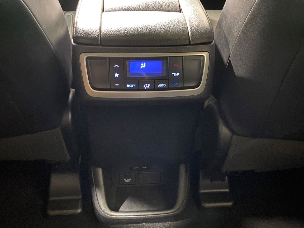 Used 2019 Toyota Highlander XLE AWD/4WD image 13