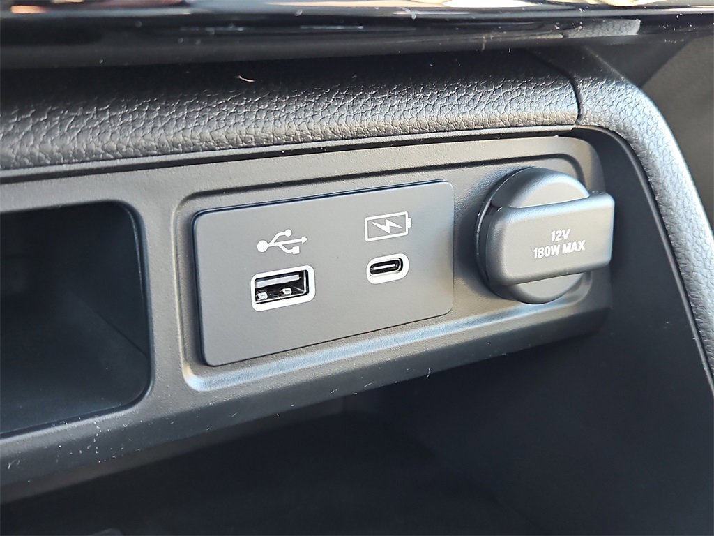 New 2025 Honda Pilot Touring image 13