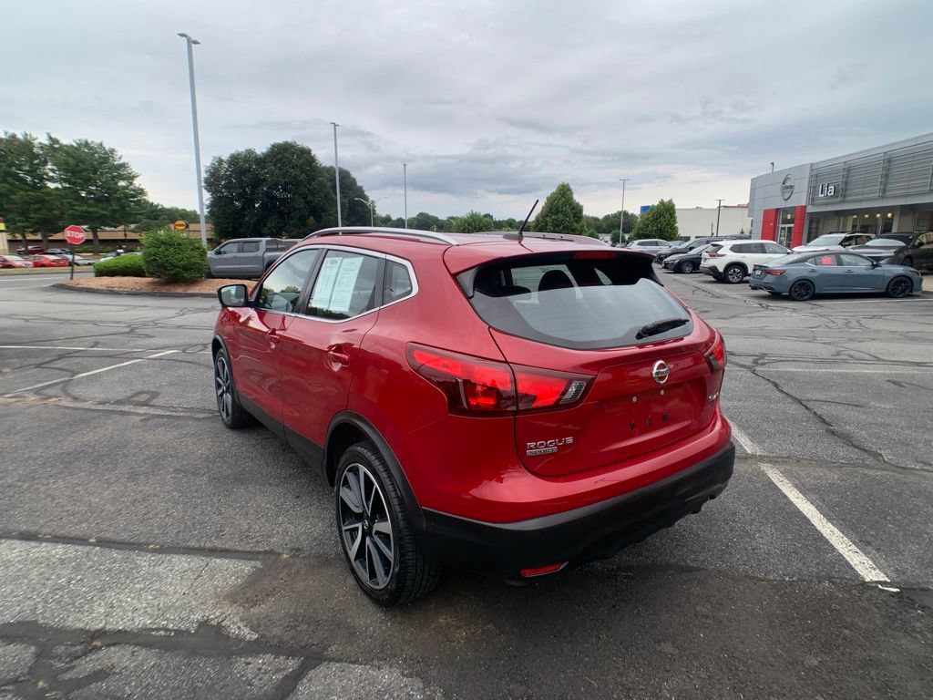 Used 2017 Nissan Rogue Sport SL w/ SL Premium Package AWD/4WD image 6